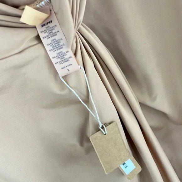 SKIMS Cream Swim Sarong with Knot Detail - Picture 5 of 5